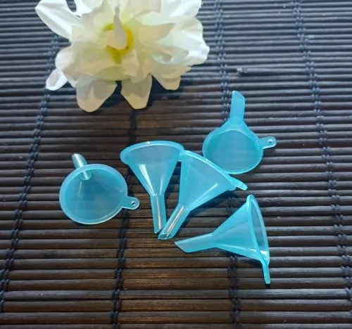 Mini Plastic Funnels set of 5 - Blue