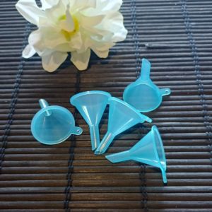 Mini Plastic Funnels set of 5 - Blue
